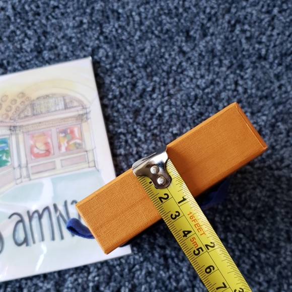 Louis Vuitton Gift Box and LV Ribbon - Picture 4 of 6